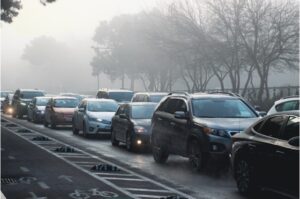 voiture électrique et essence